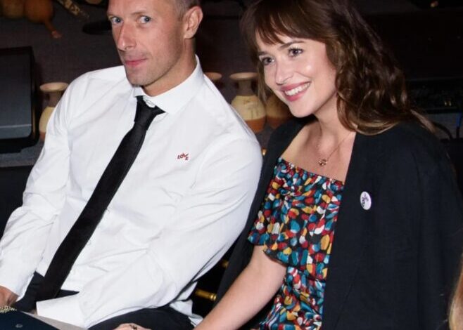 Chris Martin – Dakota Johnson: Χώρισαν μετά από επτά χρόνια σχέσης