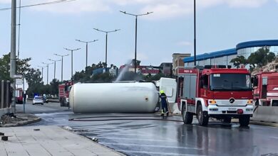 Ανατροπή βυτιοφόρου στη Λεωφόρο Σχιστού – Διαρροή υγραερίου (+video)