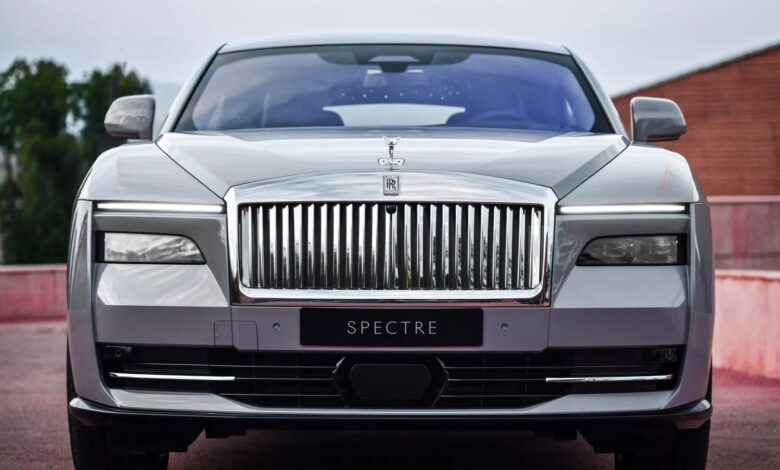 Rolls-Royce: Τέλος οι αντιπροσωπείες, μόνο… prive εξυπηρέτηση!