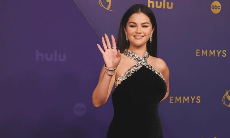 Selena Gomez: Το νέο της μανικιούρ είναι το τέλειο fall inspo