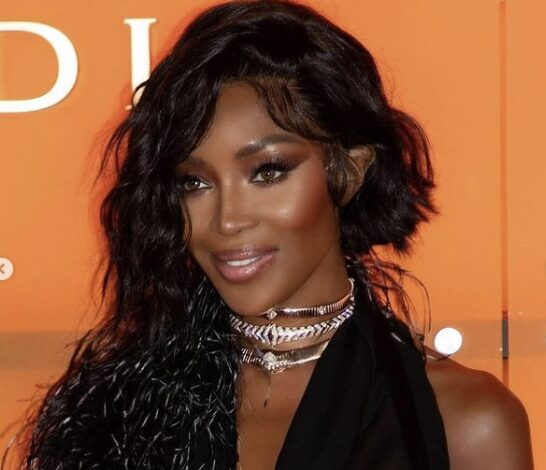 Το καρέ της Naomi Campbell είναι η hot τάση της σεζόν