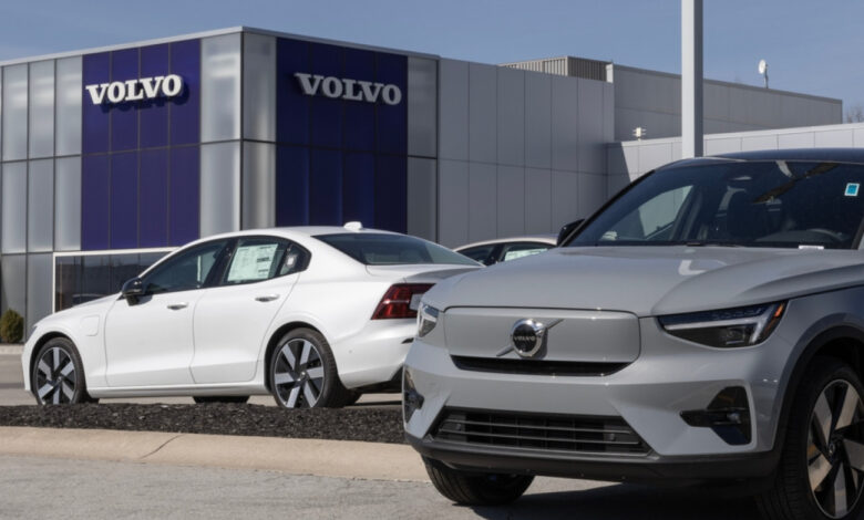 Ενα (μικρό) βήμα πίσω από τη Volvo στην ηλεκτροκίνηση