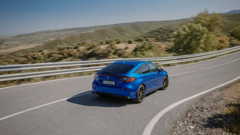 Honda Civic e:HEV: Τι προσφέρει το σύστημα Agile Handling Assist