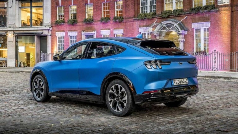 Η Ford Mustang Mach-E πιο προσιτή και με τεχνολογία BlueCruise (+video)