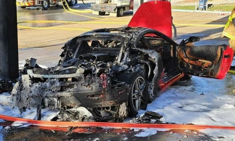 Παρανάλωμα Ferrari F430 ενώ ανεφοδιαζόταν βενζίνη σε πρατήριο