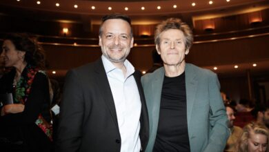 Willem Dafoe: Στην Ελλάδα ο χολιγουντιανός σταρ – Έδωσε το «παρών» στην παράσταση «Τρεις Γυναίκες» στο Θέατρο Ολύμπια