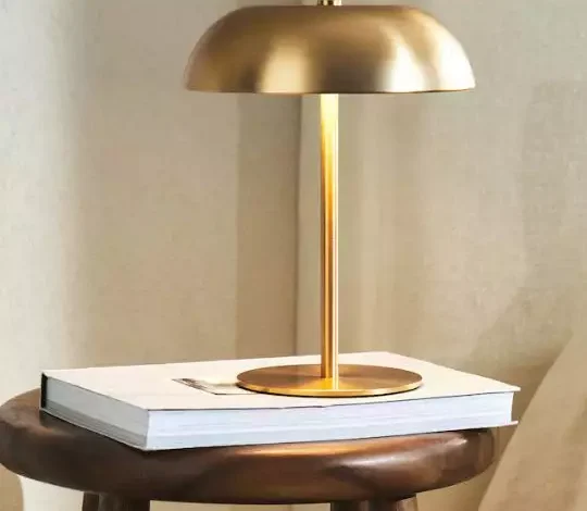 Mushroom Lamp: Το φωτιστικό που αξίζει να μπει στο κομοδίνο σου