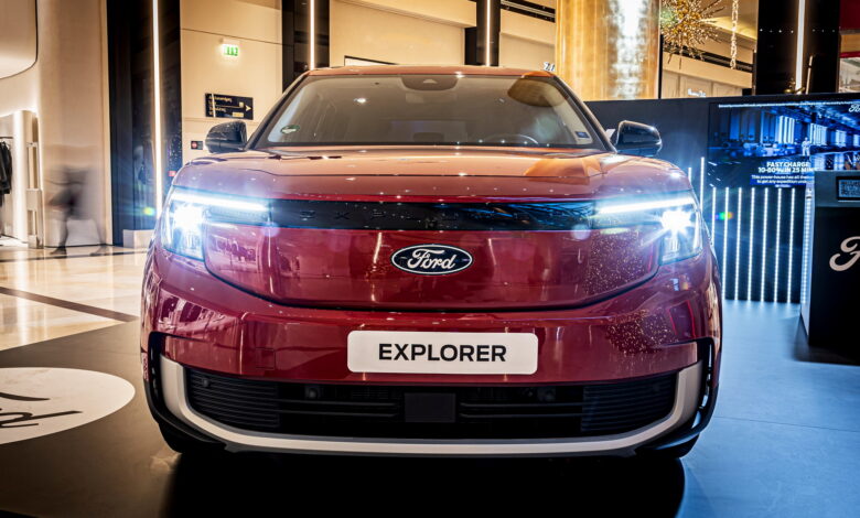 Οδηγησε το νέο αμιγώς ηλεκτρικό Ford Explorer στο Golden Hall