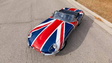 Η Jaguar E-Type των ταινιών Austin Powers βγαίνει στο σφυρί