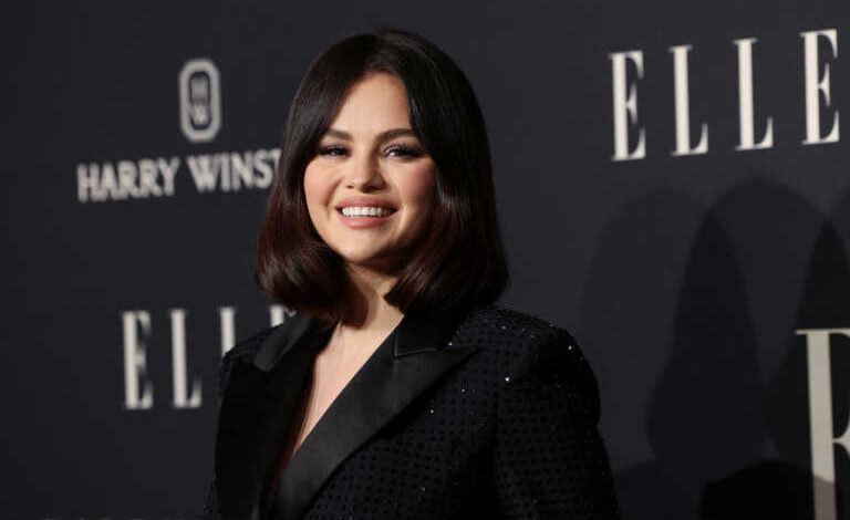 Η Selena Gomez διαβεβαίωσε τους θαυμαστές της πως δεν σταματά το τραγούδι