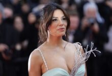 Η Eva Longoria φορά μπικίνι τα Χριστούγεννα και δηλώνει «εκτός γραφείου»