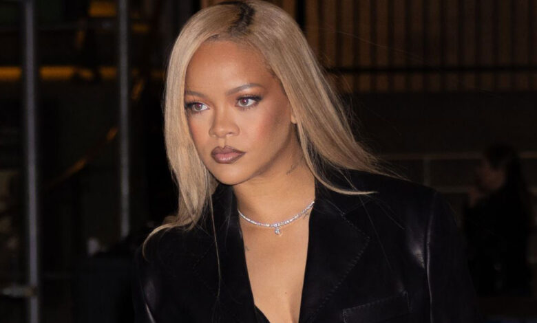 Αυτό το beauty look της Rihanna είναι μια ιδανική πρόταση για τα parties των γιορτών