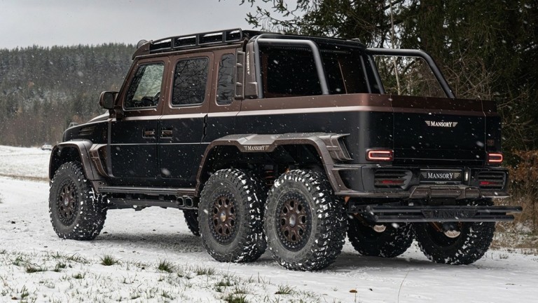 Αυτή η Mercedes-AMG G 63 6×6 δεν παίρνει χαμπάρι από τίποτα