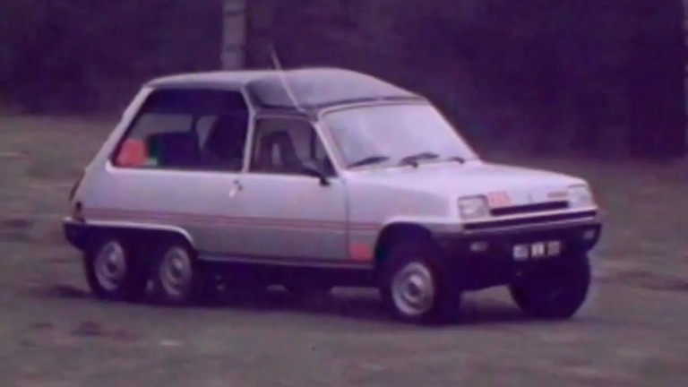 Όταν το θρυλικό Renault 5 Turbo κυκλοφόρησε με έξι τροχούς και δύο κινητήρες! (+video)