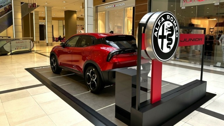 Η ολοκαίνουργια Alfa Romeo Junior στο «The Mall Athens»