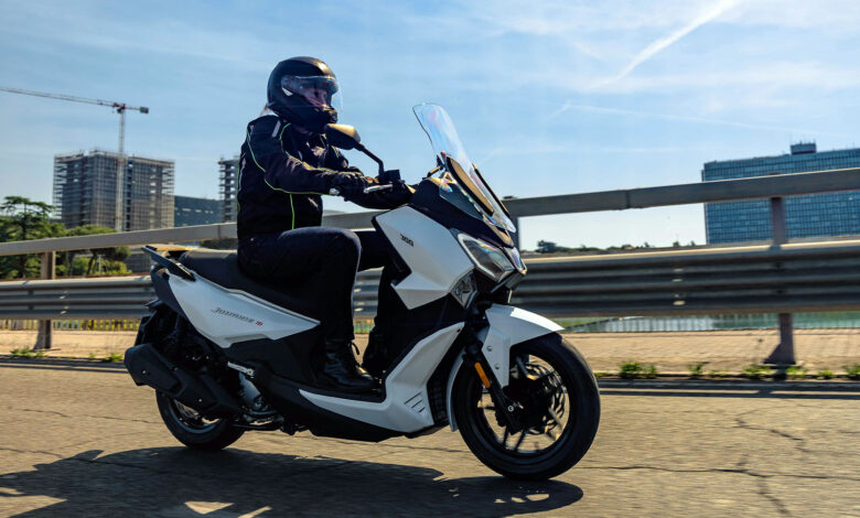 SYM JOYRIDE 16 300: Το δυναμικό scooter σε νέα προσιτή τιμή