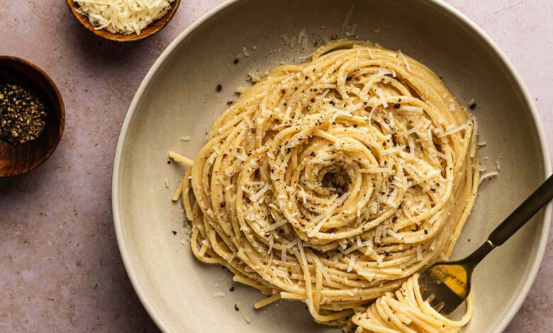 Σπαγγέτι cacio e pepe –