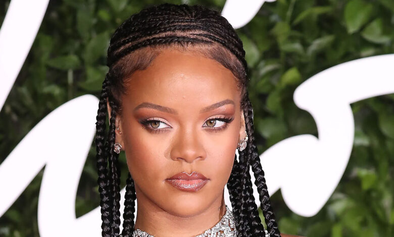 Rihanna: Νέα αλλαγή στα μαλλιά της – Στόλισε τις box braids με 80’s style