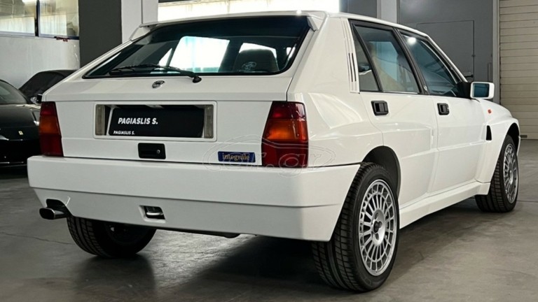 Με πόσα χρήματα αγοράζεις Lancia Delta Integrale στην Ελλάδα;