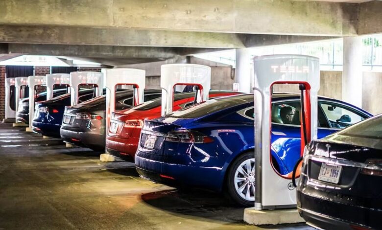 Το διασκεδαστικό μυστικό των Tesla και η ιδιοτροπία του Μασκ