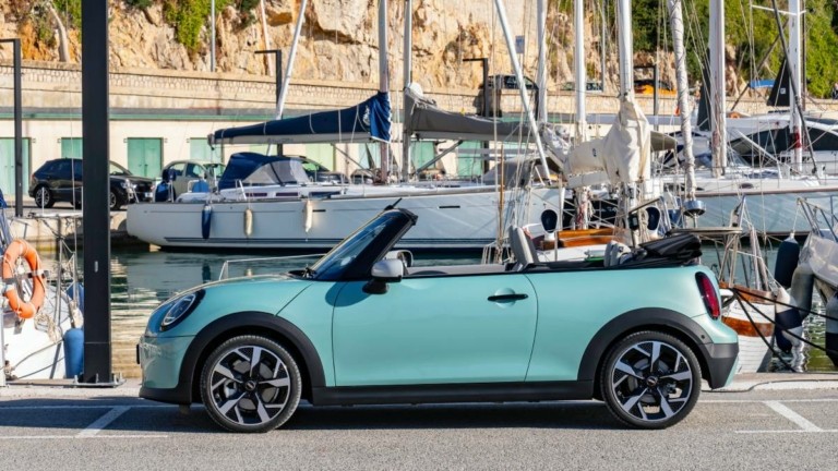 Οδηγούμε το νέο MINI Cooper Cabrio στην Ισπανία