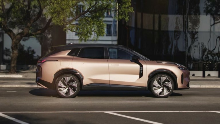 Η Lynk & Co φέρνει plug-in υβριδικό με 200 ηλεκτρικά χιλιόμετρα