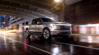 Η Ford επενδύει σε range-extender EVs καθώς οι πωλήσεις ηλεκτρικών μειώνονται