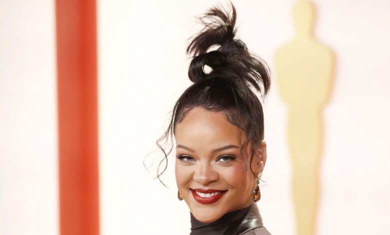 Η Rihanna γίνεται μπλε Στρουμφίτα για τη νέα ταινία «The Smurfs»