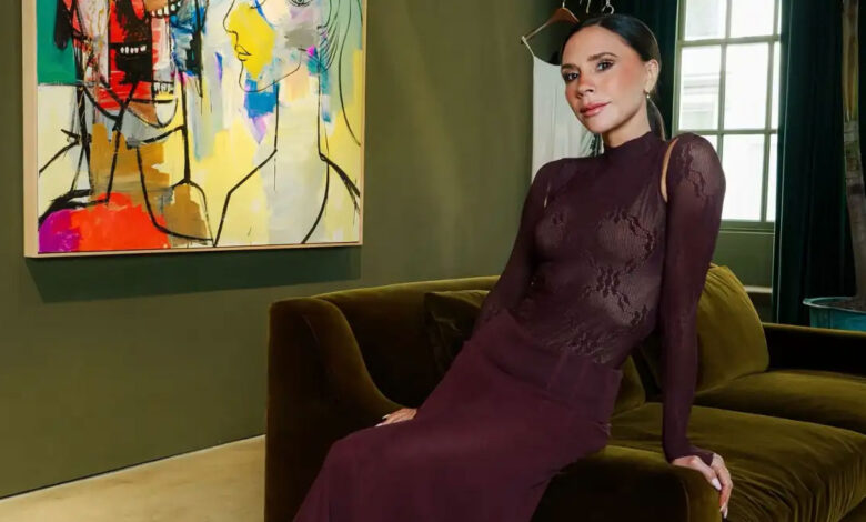 Victoria Beckham: Chic εμφάνιση με το χρώμα της σεζόν