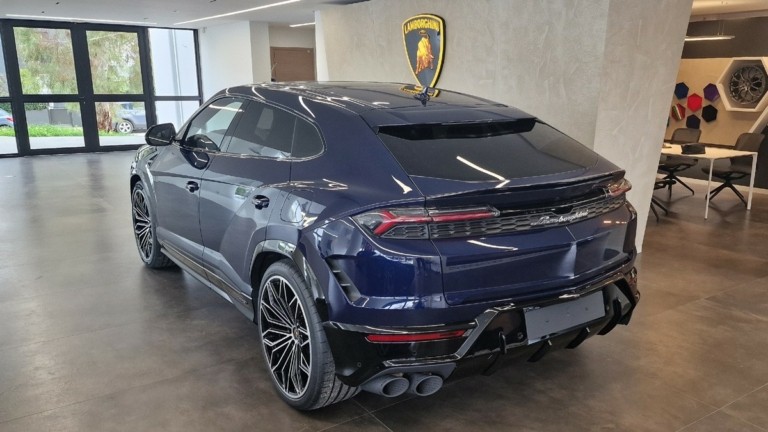 Ήρθε η πρώτη υβριδική Lamborghini Urus. Πόσο κοστίζει στην Ελλάδα;