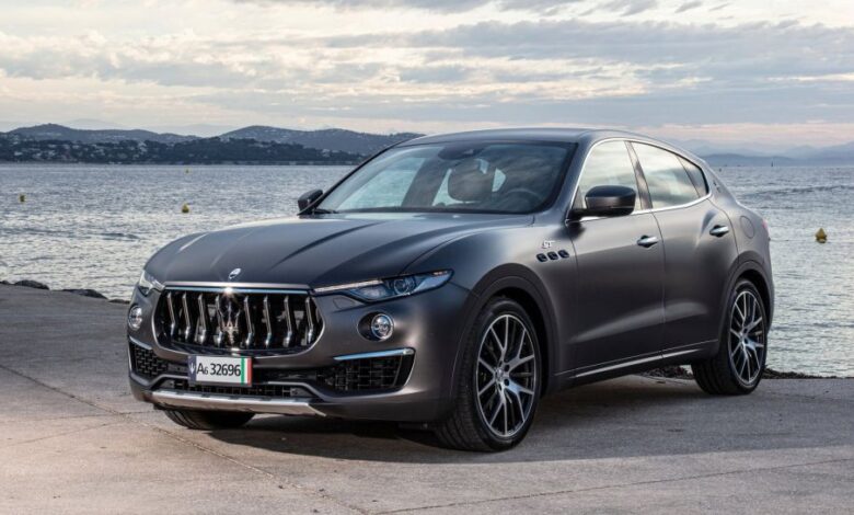 Σύννεφα πάνω από τη Maserati