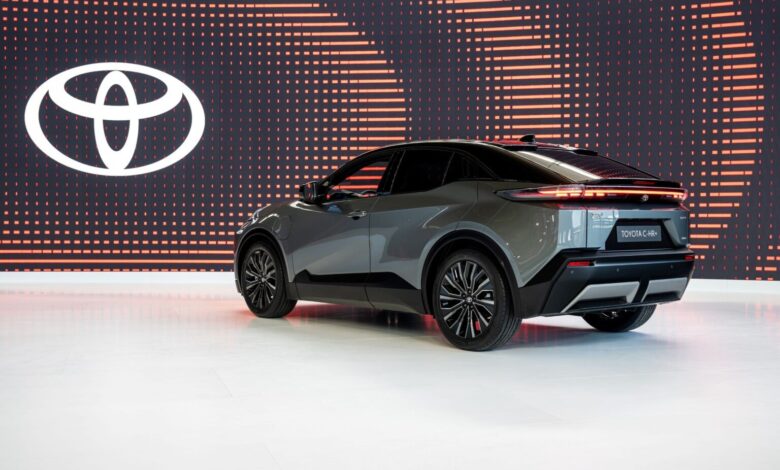 Στις Βρυξέλλες για τα νέα Toyota C-HR+ και Urban Cruiser