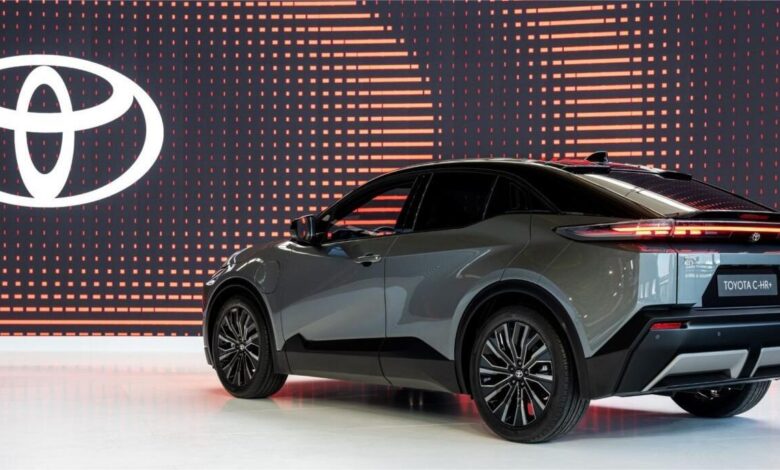 Αποστολή στις Βρυξέλλες, νέα Toyota C-HR+ και Urban Cruiser