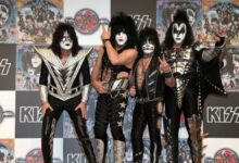 Ο frontman των Kiss δίνει την ευκαιρία σε fan να γίνει ο προσωπικός του βοηθός για 12.000 δολάρια