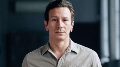 Μιχάλης Σαράντης: “Θέλω να μεταδώσω όσο λιγότερο γίνεται στην κόρη μου όλα… | Μιχάλης Σαράντης: “Θέλω να μεταδώσω όσο λιγότερο γίνεται στην κόρη μου όλα… |