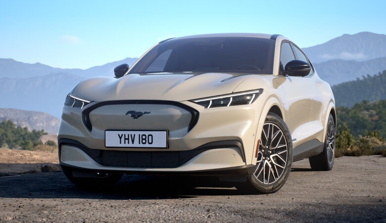 Mustang Mach-E 2025: Νέα χρώματα, περισσότεροι χώροι