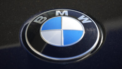 BMW: Ανάκληση χιλιάδων οχημάτων, λόγω προβλήματος στη μίζα