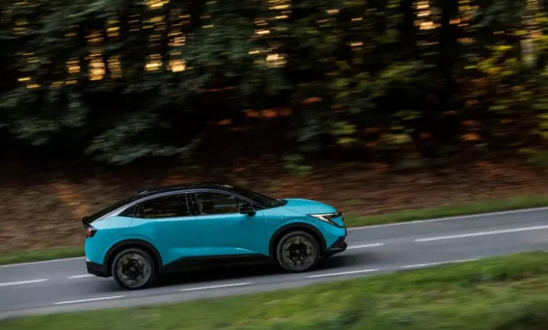 Το νέο Nissan LEAF κυκλοφορεί στο δρόμο με κορυφαία αυτονομία έως και 622 χλμ.