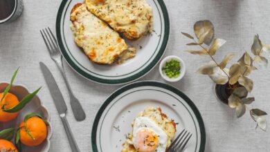 Croque Monsieur-Croque Madame σε μπριός με ελαιόλαδο