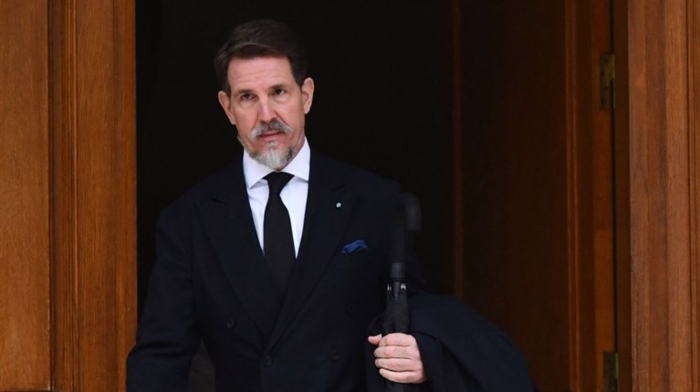 Από τον τέως βασιλιά Κωνσταντίνο στον Παύλο Ντε Γκρες | Ο ράφτης-θρύλος που… | Από τον τέως βασιλιά Κωνσταντίνο στον Παύλο Ντε Γκρες | Ο ράφτης-θρύλος που… |
