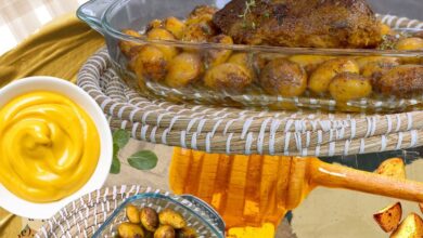 Το πιο ζουμερό honey mustard χοιρινό μπούτι στον φούρνο με γλάσο και λεμονοπορτοκαλένιες baby πατάτες