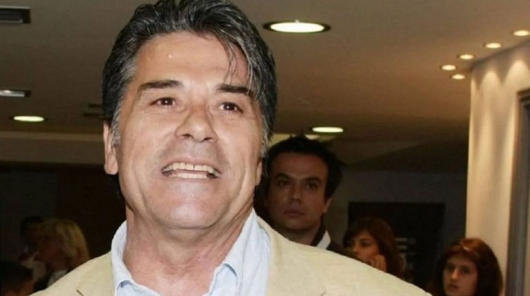 Ναυάγησε η τηλεοπτική επιστροφή του Πάνου Μιχαλόπουλου – Τι συνέβη; | Ναυάγησε η τηλεοπτική επιστροφή του Πάνου Μιχαλόπουλου – Τι συνέβη; |