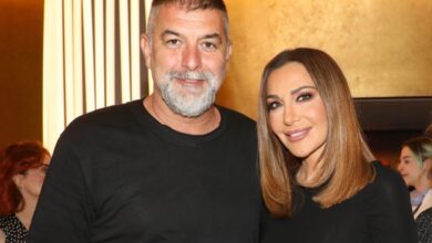 Δέσποινα Βανδή: “Με τον Βασίλη Μπισμπίκη κοιμόμαστε κάθε βράδυ αγκαλιά -… |