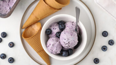 Παγωτό με blueberries: Εύκολη συνταγή με γιαούρτι και φρούτα