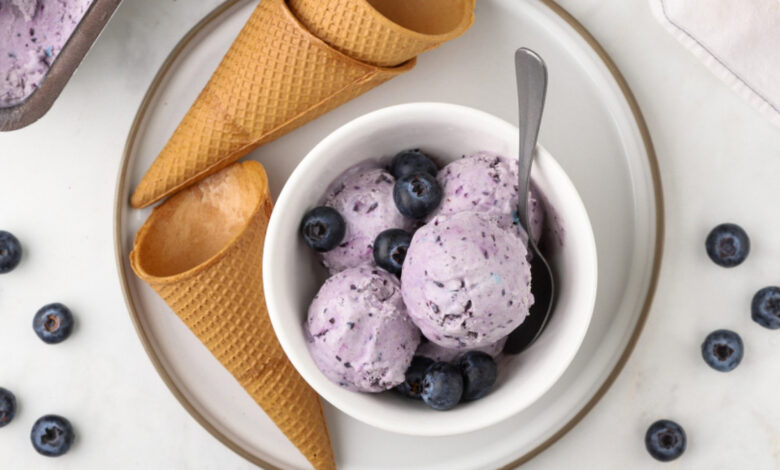 Παγωτό με blueberries: Εύκολη συνταγή με γιαούρτι και φρούτα