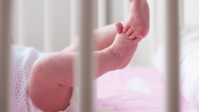 Περίπου επτά στα δέκα παιδιά στην Ελλάδα γεννιούνται με καισαρική