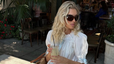 Η μεγάλη επιστροφή του baby-doll φορέματος: Πώς θα το εντάξετε στα καθημερινά σας looks