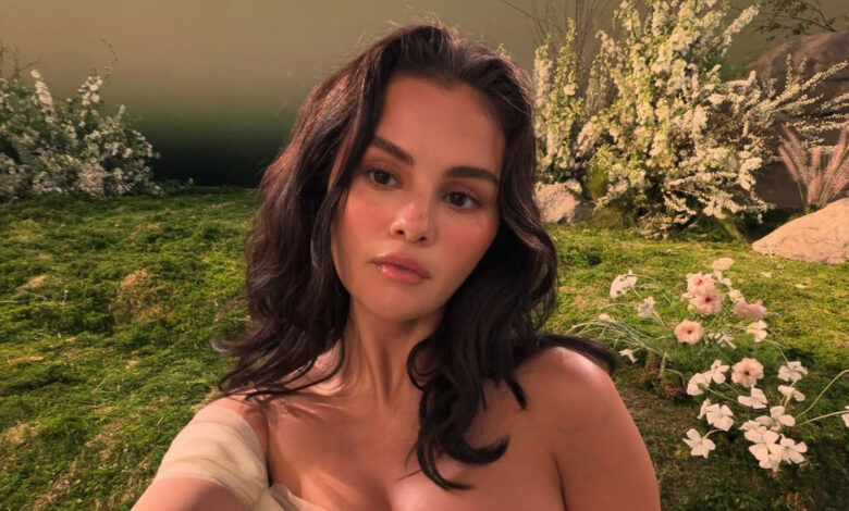Selena Gomez: Αυτό είναι το αγαπημένο της προϊόν για τα χείλη Selena Gomez: Αυτό είναι το αγαπημένο της προϊόν για τα χείλη
