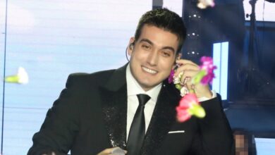 «Είχα ένα θέμα με τη φωνή μου, μπαίνω στο καμαρίνι, κλείνομαι στην τουαλέτα και βάζω τα κλάματα»