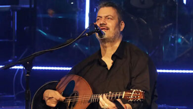 Μανώλης Κονταρός: Ακύρωσε την εμφάνισή του στο Ρέθυμνο λόγω των καταστροφικών πυρκαγιών
